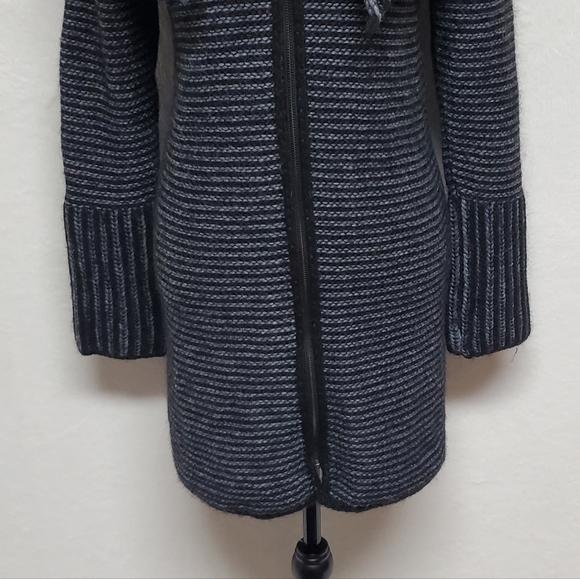 VINTAGE Italian Avante Garde Wool Alpaca Striped Knit Off-Shoulder Sweater Dress - Picture 6 of 15